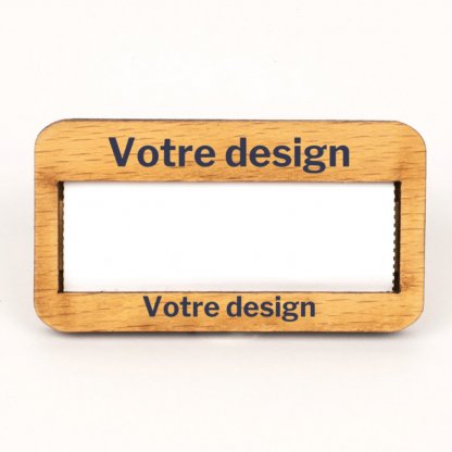 Badge Nominatif En Bois De Hêtre Massif Certifié NOMINABADGE Avec Design